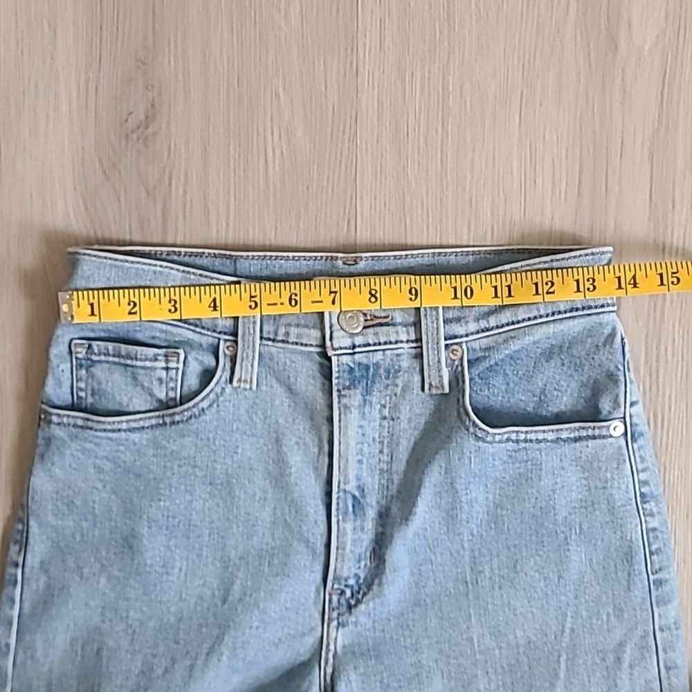 Levi's High Waisted Mom Jeans Light Blue 27 Denim Classic Casual Effortlees - Picture 4 of 7